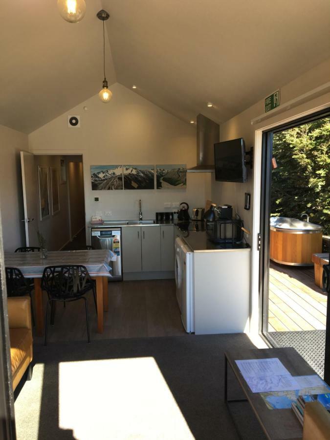 Black Beech House With Stunning Outdoor Bath Lake Tekapo Εξωτερικό φωτογραφία